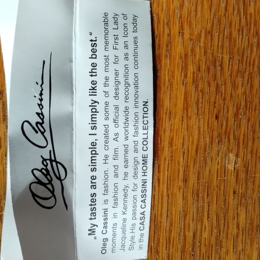 Stunning Oleg Cassini AQUA Blue DIAMOND Cut Crystal Paperweight - Picture 7 of 7